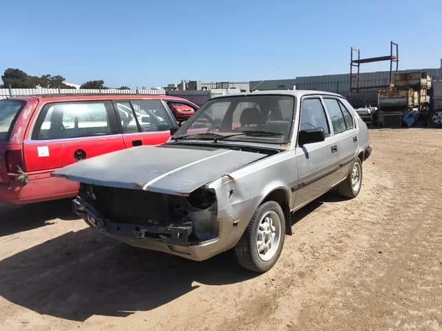 1985 Volvo 380 at Elizabeth