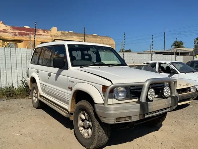 1995 Mitsubishi Pajero at Lonsdale