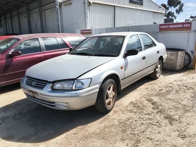 2000 Toyota Camry at Elizabeth