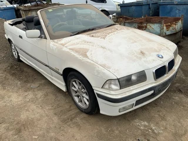 1999 BMW 328i at Lonsdale