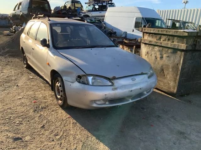1998 Hyundai Lantra at Lonsdale