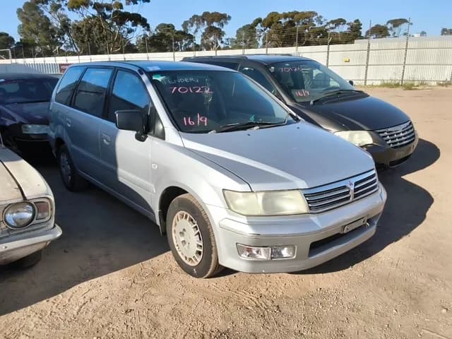 2002 Mitsubishi Nimbus at Elizabeth