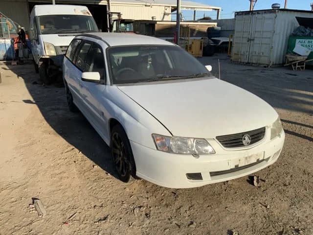 2004 Holden Commodore at Lonsdale