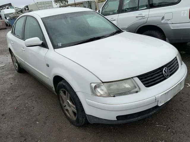 1998 Volkswagen Passat at Lonsdale