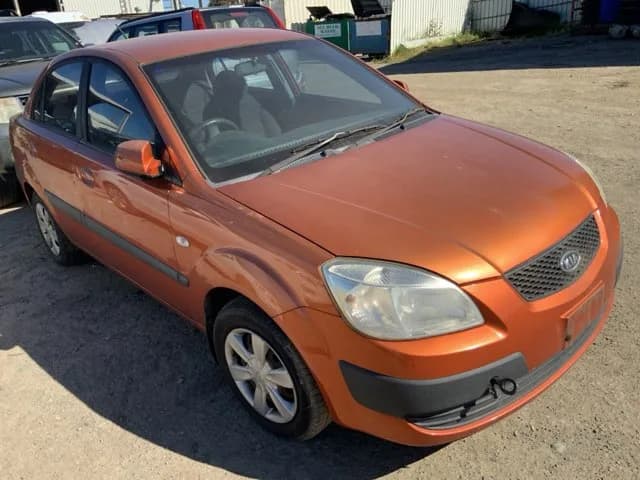 2006 Kia Rio at Lonsdale