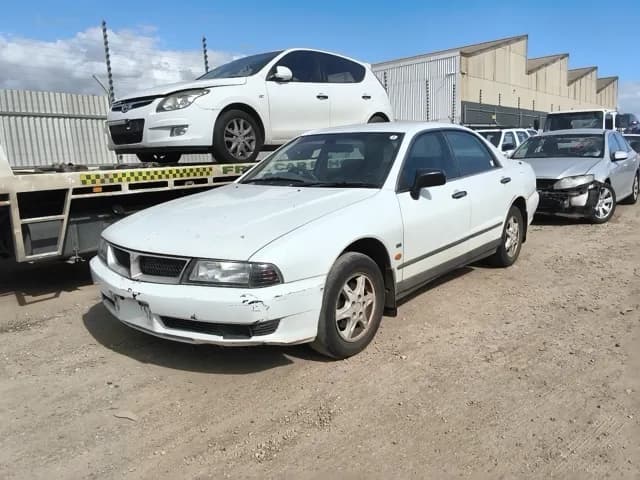 2000 Mitsubishi Magna at Elizabeth