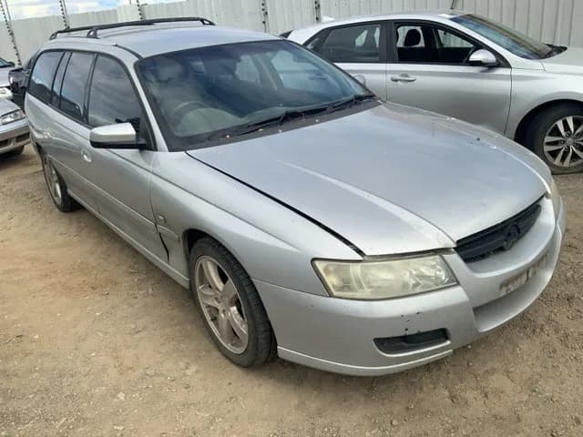 2005 Holden Commodore at Lonsdale