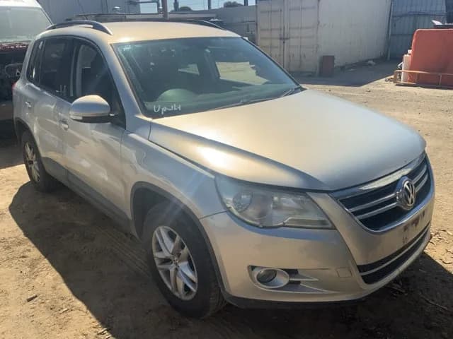 2011 Volkswagen Tiguan at Lonsdale