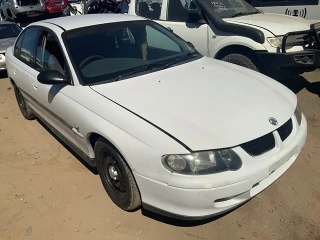 2000 Holden Commodore at Lonsdale